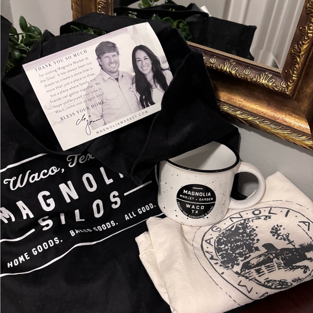 Set of 4 Magnolia Silos Waco, Tx Chip & Joanna Gaines